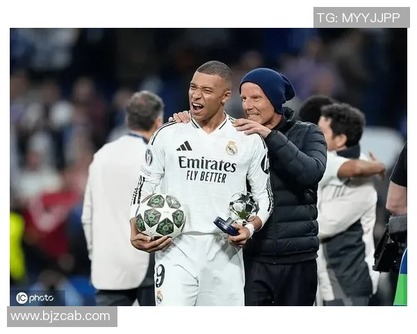 姆巴佩欧冠帽子戏法后采访透露未来去向引发热议